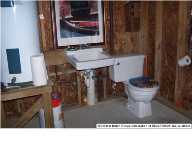 Downstairs 1/2 Bath