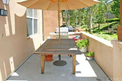 Front Porch/Patio great for dining al fresco or ju