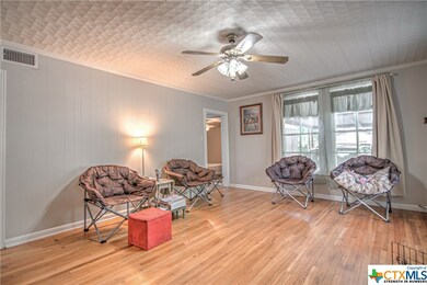 1003 E Weinert St, Seguin, TX 78155 - photo 7