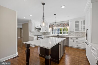 1015 Potomac Ln, Alexandria, VA 22308 - photo 7