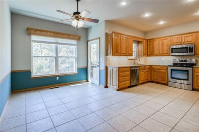 7 Bassingham Ln, Bella Vista, AR 72715 - photo 4