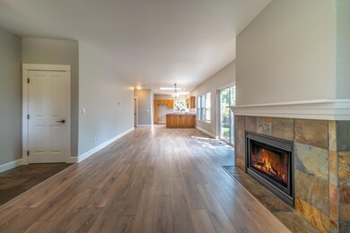 20622 Hummingbird Ln, Bend, OR 97702 - photo 5