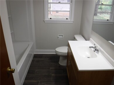 202 Bulwinkle Dr unit A, Walhalla, SC 29691 - photo 4