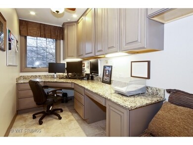 809 W Bailey Rd, Naperville, IL 60565 - photo 5