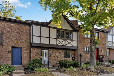 499 Halifax Cir, Cincinnati, OH 45244 - photo 3