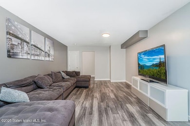 70 Gridley Ave, Staten Island, NY 10303 - photo 3