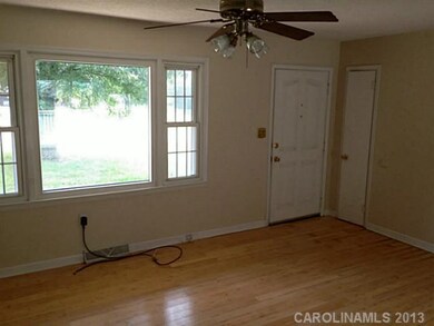 143 Barry Oak Rd, Statesville, NC 28625 - photo 4