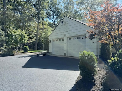 185 Quaker Path, Setauket, NY 11733 - photo 5