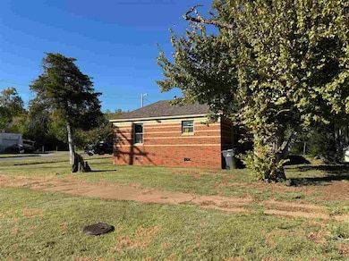 201 NW 3rd St unit s A & B, Lawton, OK 73507 - photo 3