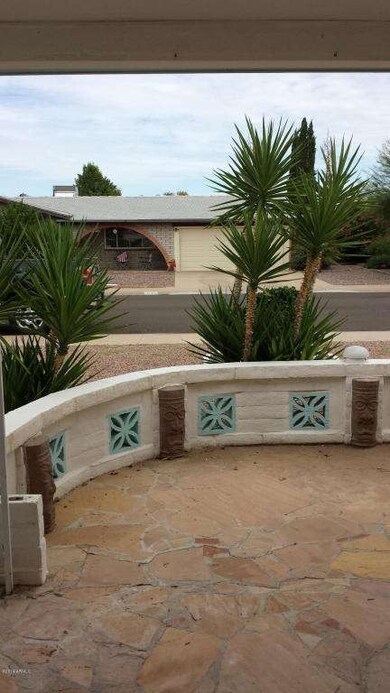 Flagstone front patio