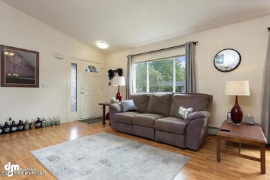 04-Living Room-2131