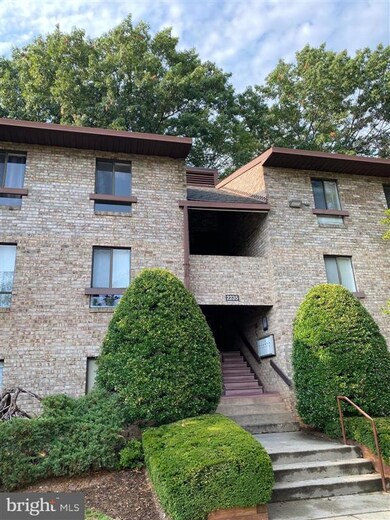2235 Castle Rock Square unit 2B, Reston, VA 20191 - photo 2