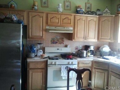 11706 Antwerp Ave, Los Angeles, CA 90059 - photo 5