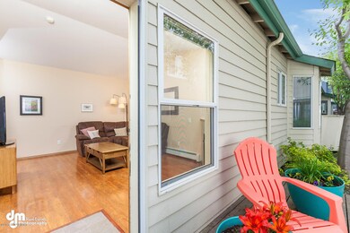 1341 W 26th Ave H4 Anchorage-large-003-1