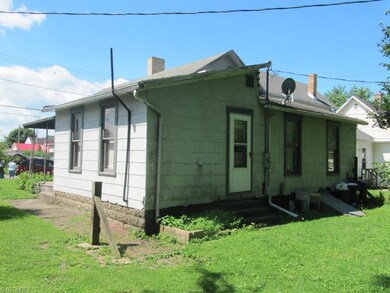 114 Walnut St, Coshocton, OH 43812 - photo 3