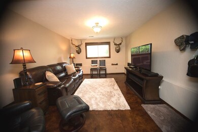 314 E Silver Pines Ct, Colbert, WA 99005 - photo 6