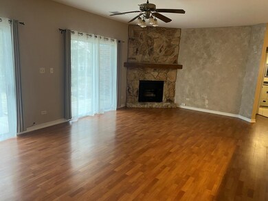 1741 Chesapeake Ln unit 1, Schaumburg, IL 60193 - photo 3