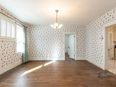 007-1280x960-dining-room