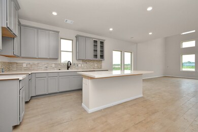 258 Eagleville Dr, Alvin, TX 77511 - photo 7