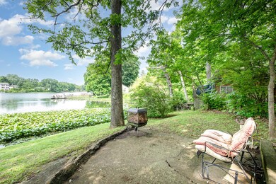 004_10_boone_lake_cir_29-edit