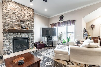 10764 Fieldlight Blvd, Fort Wayne, IN 46835 - photo 5