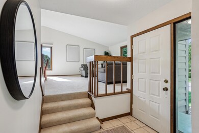 7201 Lakeview Dr, Bloomington, MN 55438 - photo 4