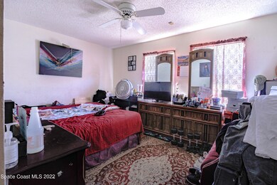 118 Guest bed