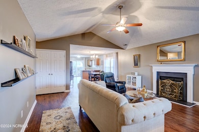 P1777974_75_76_77_78_79_80