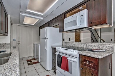 0004-Kitchen Flat Top Range, Built-in Mi