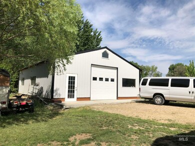 2377 Lower Pond Ln, Homedale, ID 83628 - photo 7