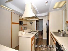 Custom kitchen w/island