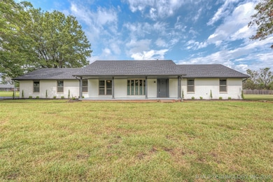 11971 Stonehedge Dr, Claremore, OK 74017 - photo 2