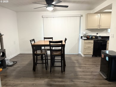 1021 Carolina Rd, Umatilla, OR 97882 - photo 3