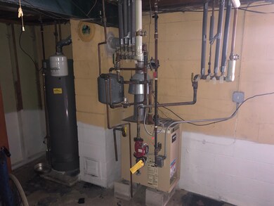 18441 Burnham Ave, Lansing, IL 60438 - photo 4