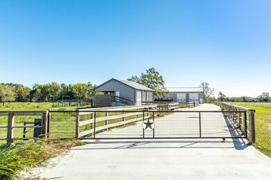 1718 Lundy Ln, Friendswood, TX 77546 - photo 2