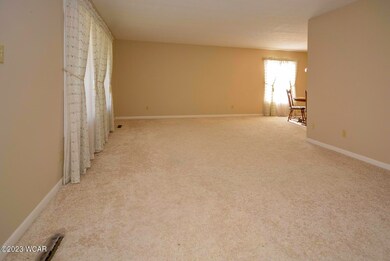 801 N Blackhoof St, Wapakoneta, OH 45895 - photo 7