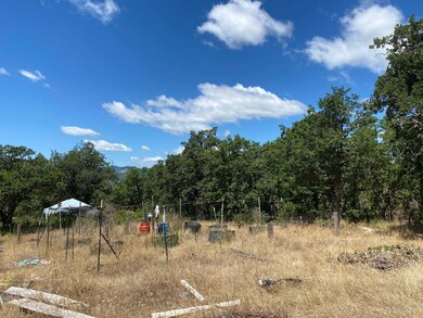 11400 Blackwell Rd, Central Point, OR 97502 - photo 4