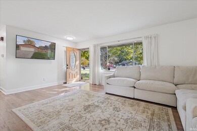 11837 Bowman Dr, Mishawaka, IN 46545 - photo 3