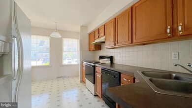 4030 Bradford Cir, Mount Joy, PA 17552 - photo 3