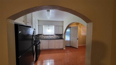 1216 W Snyder St, Alvin, TX 77511 - photo 7