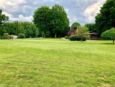 105 Mallory Ln, Statesville, NC 28625 - photo 6