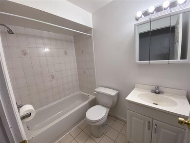 115 Oxford Ave, Jersey City, NJ 07304 - photo 7