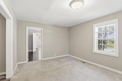 605 Wilson Rd, Maryville, TN 37801 - photo 5