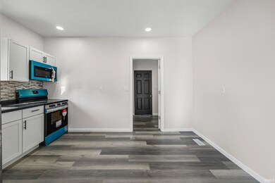 302 W Freeman St, Frankfort, IN 46041 - photo 7