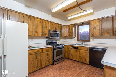 4. Kitchen 20180421-DW-2567-FULL