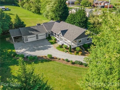 131 Yon Hill Rd, Hendersonville, NC 28792 - photo 3