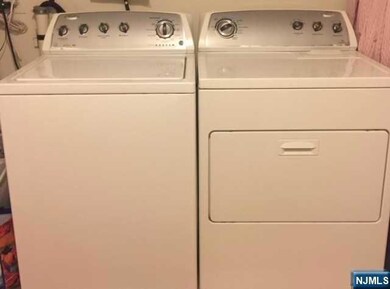 280-320 Oak St unit 312B, Ridgewood, NJ 07450 - photo 2