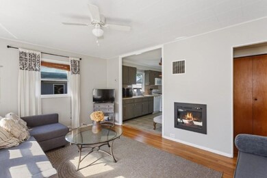 03_127NBerrien_10002_LivingRoom_LowRes