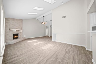 39 N Rain Forest Ct, Spring, TX 77380 - photo 3