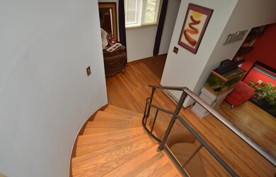 778 S Cassingham Rd, Columbus, OH 43209 - photo 7